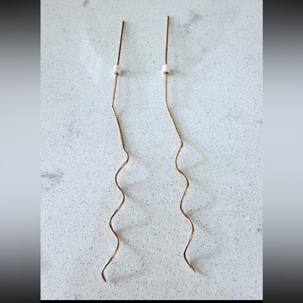 14K Yellow Gold Minimalist Wavy Squiggle Threader Earrings